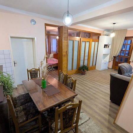 Apartman Dunja I Milos モクラ・ゴラ エクステリア 写真