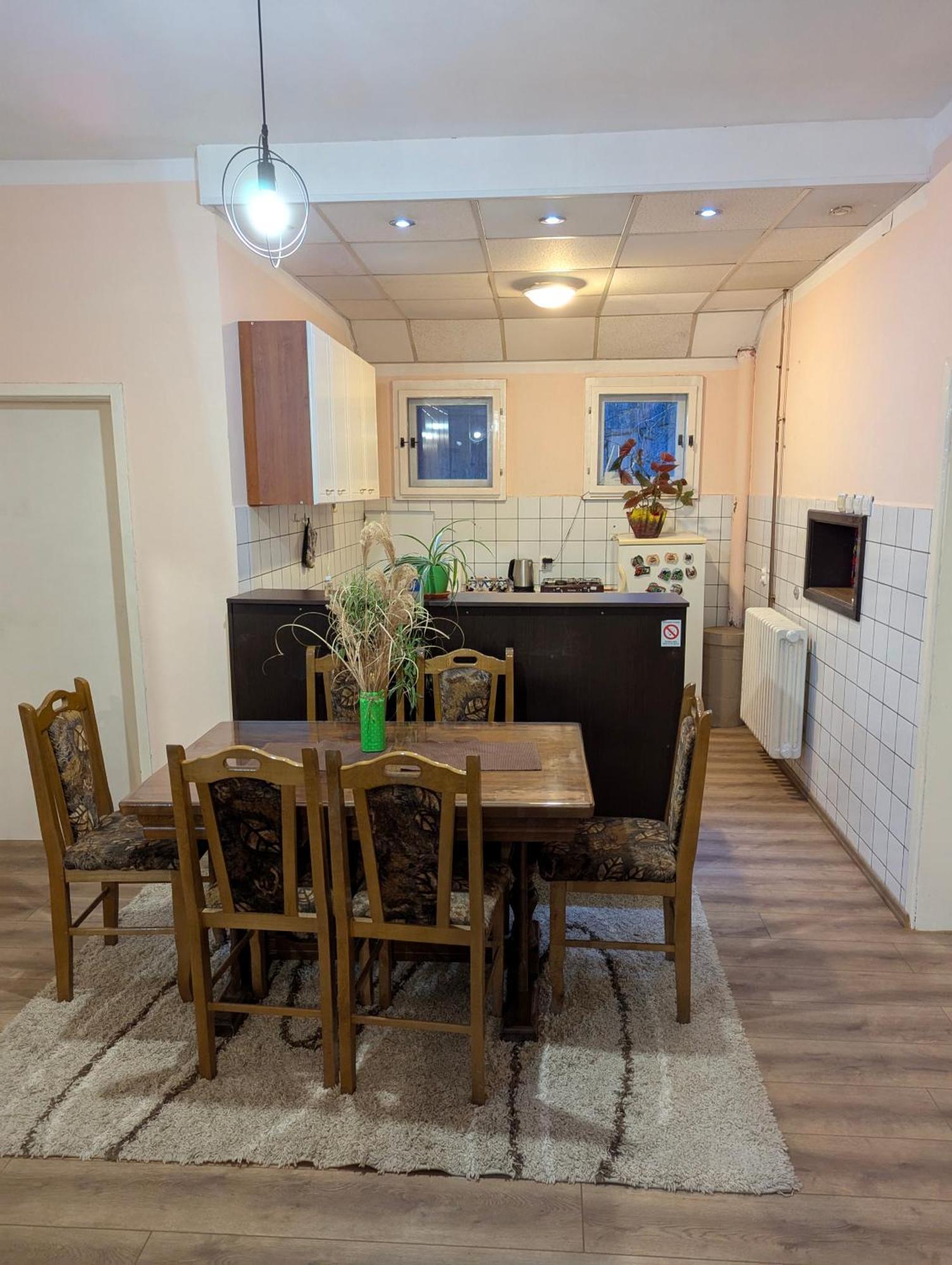 Apartman Dunja I Milos モクラ・ゴラ エクステリア 写真