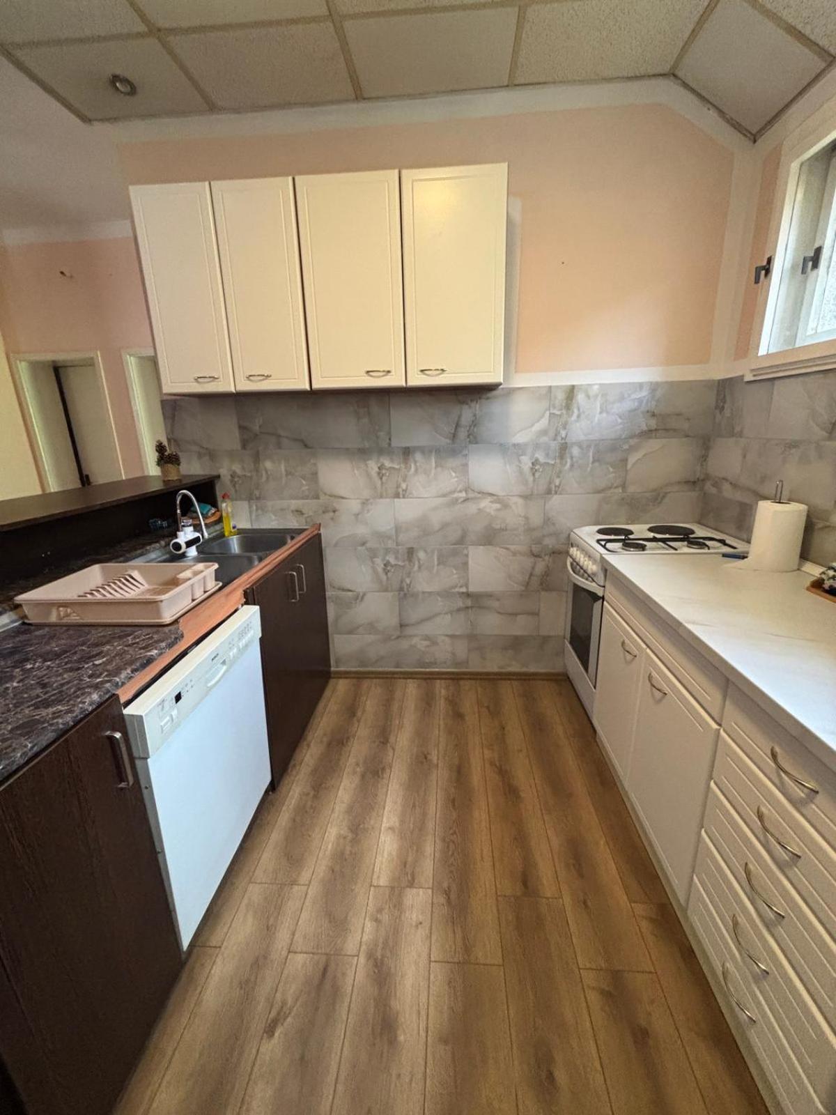 Apartman Dunja I Milos モクラ・ゴラ エクステリア 写真