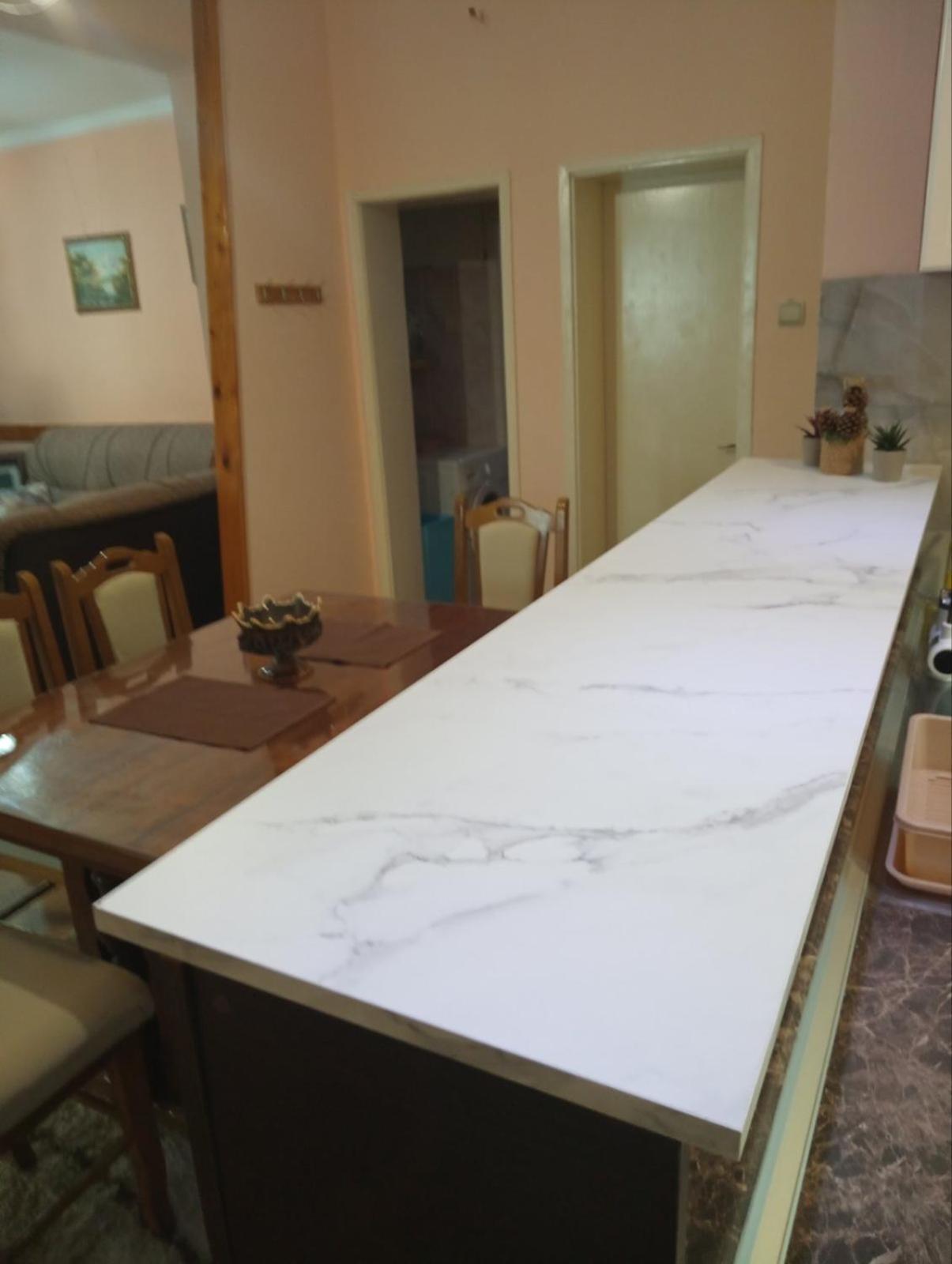 Apartman Dunja I Milos モクラ・ゴラ エクステリア 写真